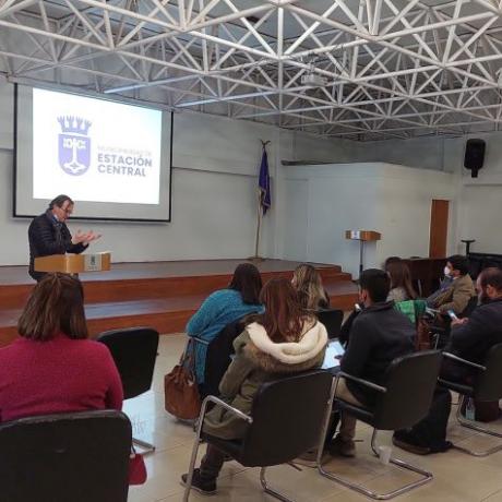 Taller Constituyente para funcionarios y funcionarias de Estación Central.