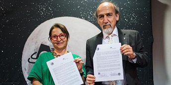Usach y Planetario firman convenio que otorgará beneficios en la compra de entradas a trabajadores de la Universidad
