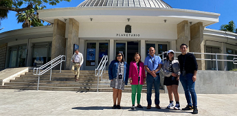 Planetario USACH estrenó con gran éxito cortometraje Aguila Sideral, de Los Jaivas, en Uruguay
