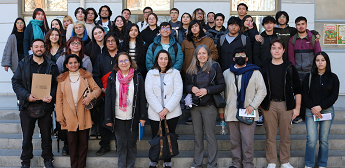 El rol social de la Química y Farmacia: Estudiantes Usach cierran asignatura en el Liceo de Aplicación