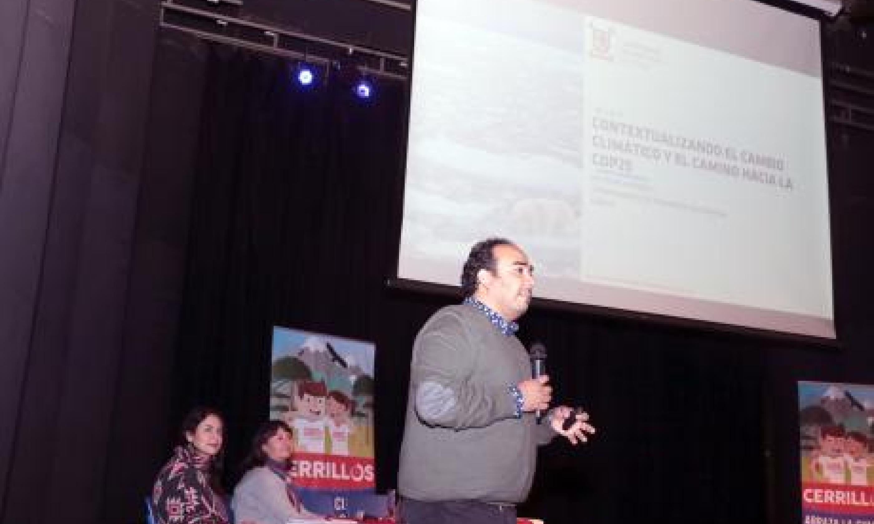 Capacitación a docentes da inicio a campaña “Usach Acciona el Cambio” para concientizar sobre crisis climática