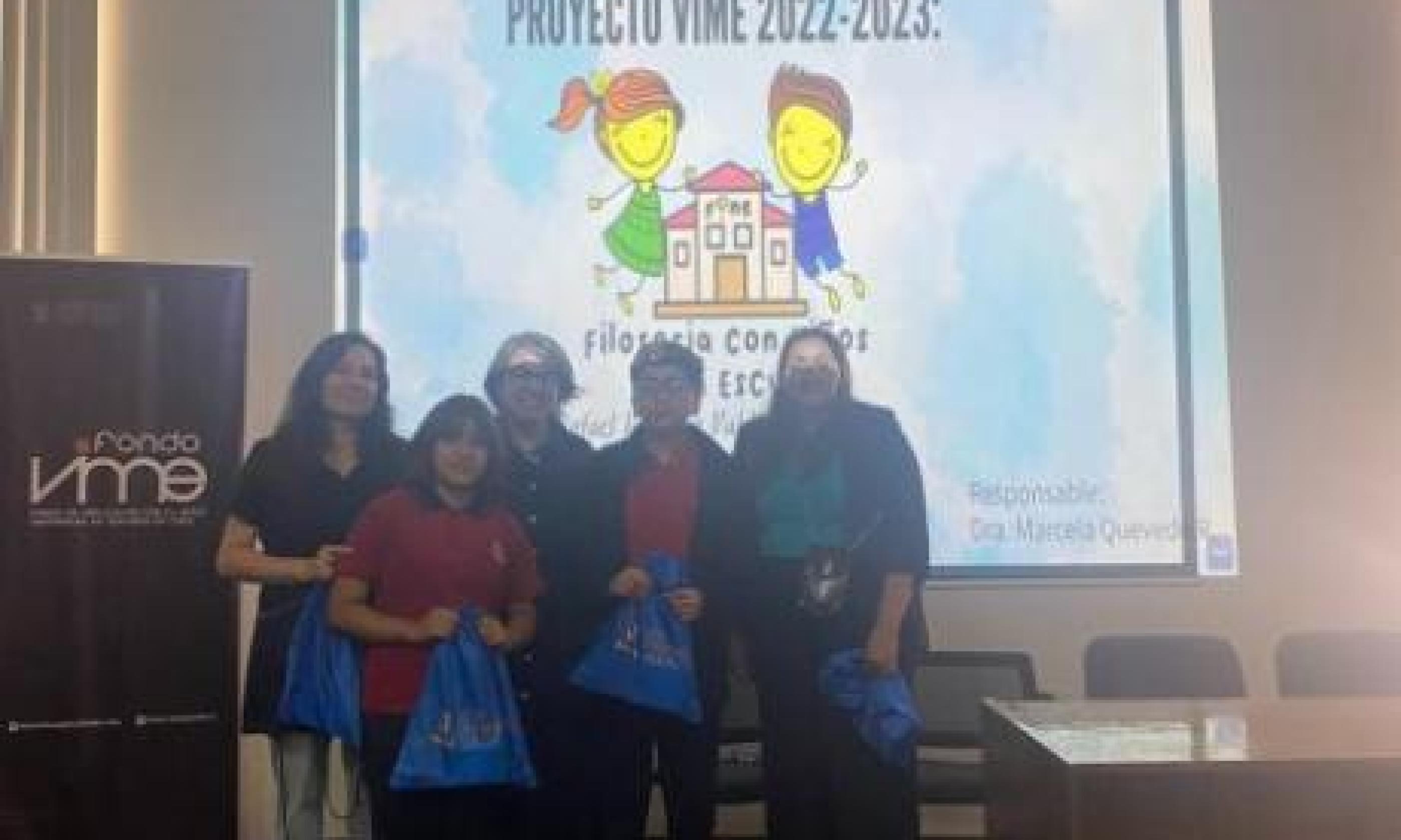 "Filosofía con niños en la escuela": Proyecto Fondo VIME realiza cierre junto a la Escuela Valentín Valdivieso de Recoleta