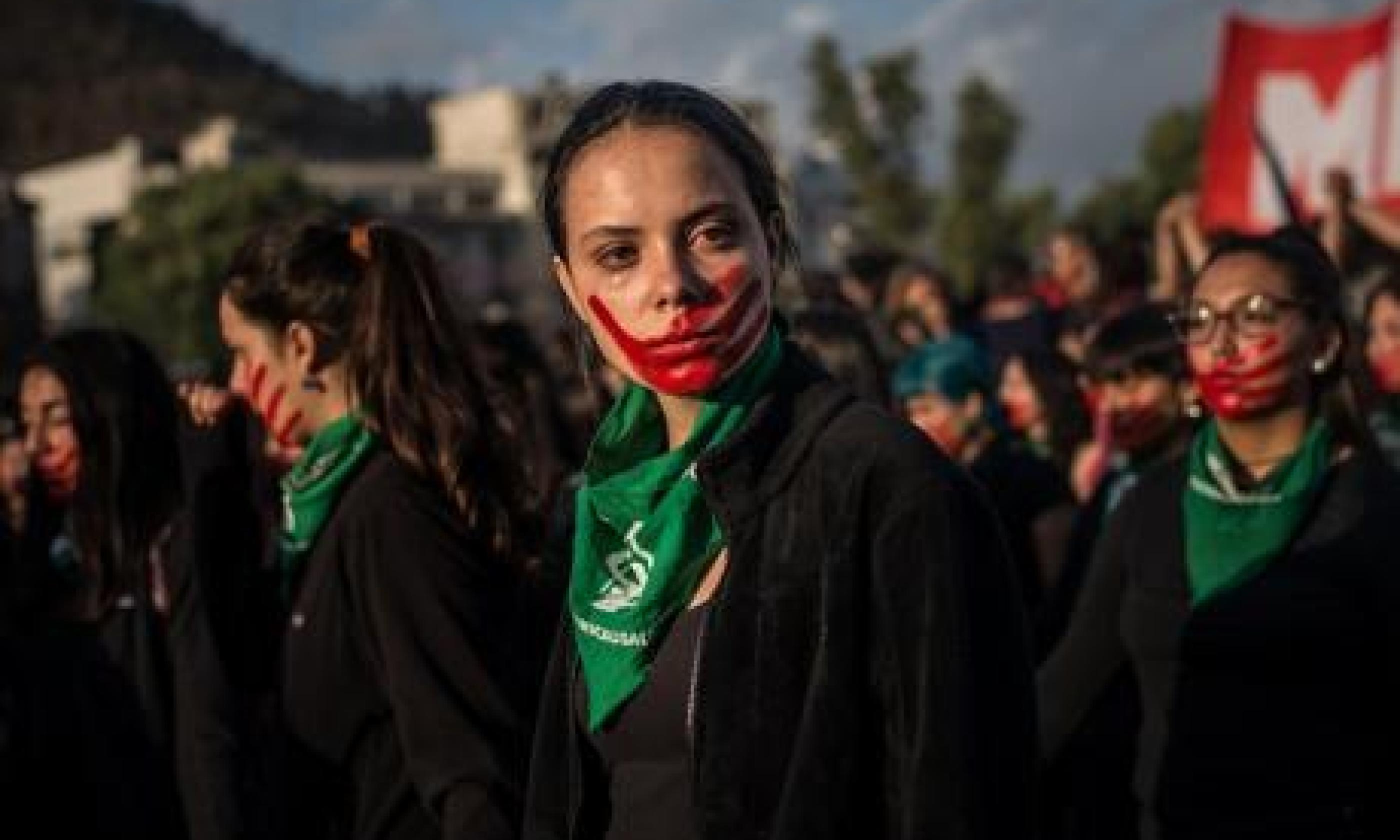 Lanzamiento del libro "Voces en Rebeldía. 100 relatos de la revuelta iniciada en octubre”