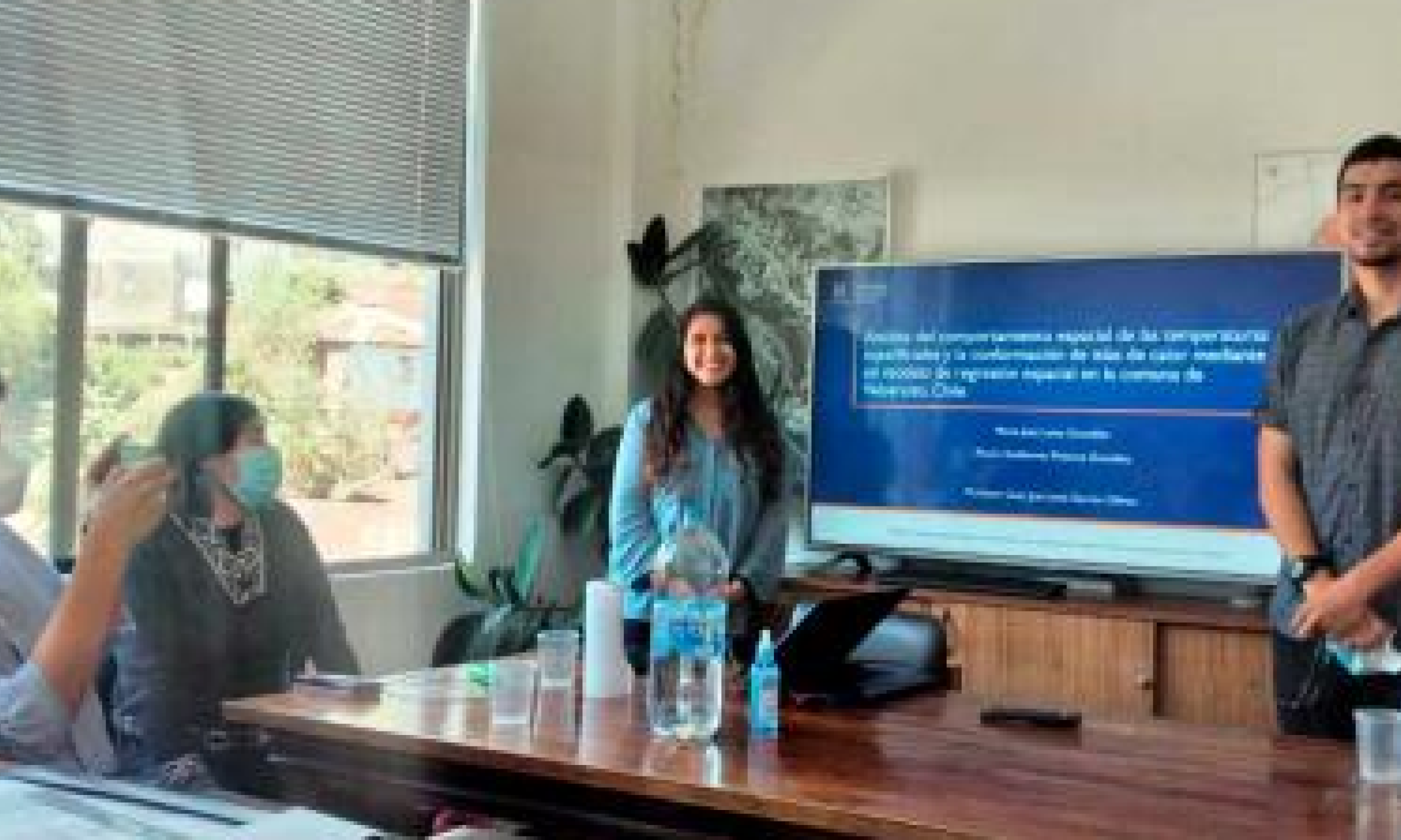 Titulados del plantel analizan comportamiento geoespacial de temperaturas superficiales e islas de calor en Valparaíso