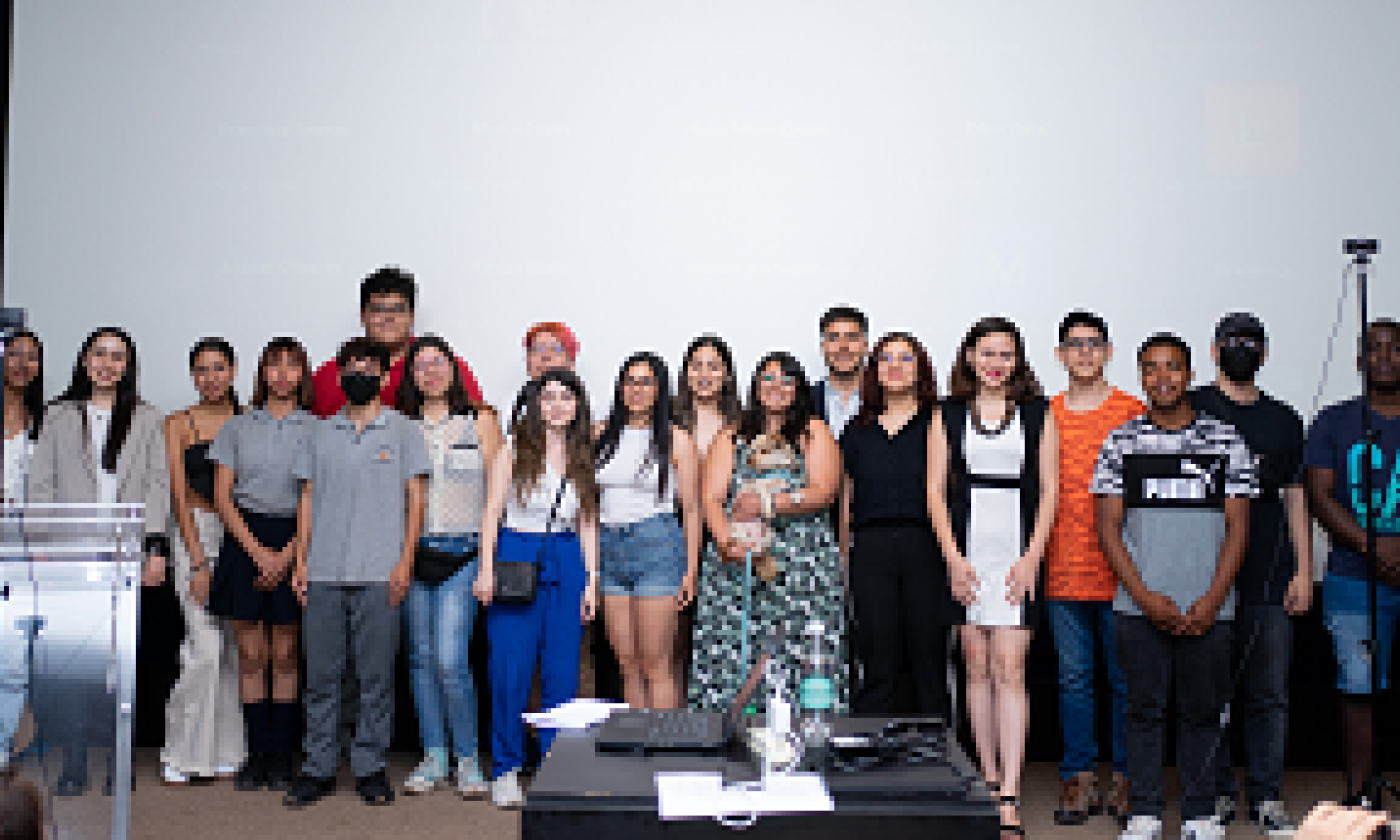 Estudiantes del Diplomado en Liderazgo y Derechos Estudiantiles presentaron campañas de alto impacto social en cierre del programa