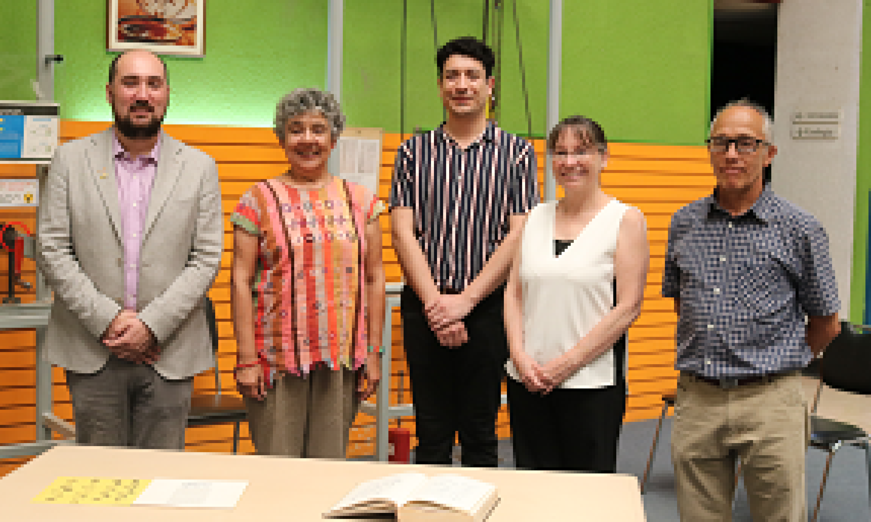 Estudiante Usach tradujo texto histórico del Museo de Ciencia y Tecnología en su práctica profesional