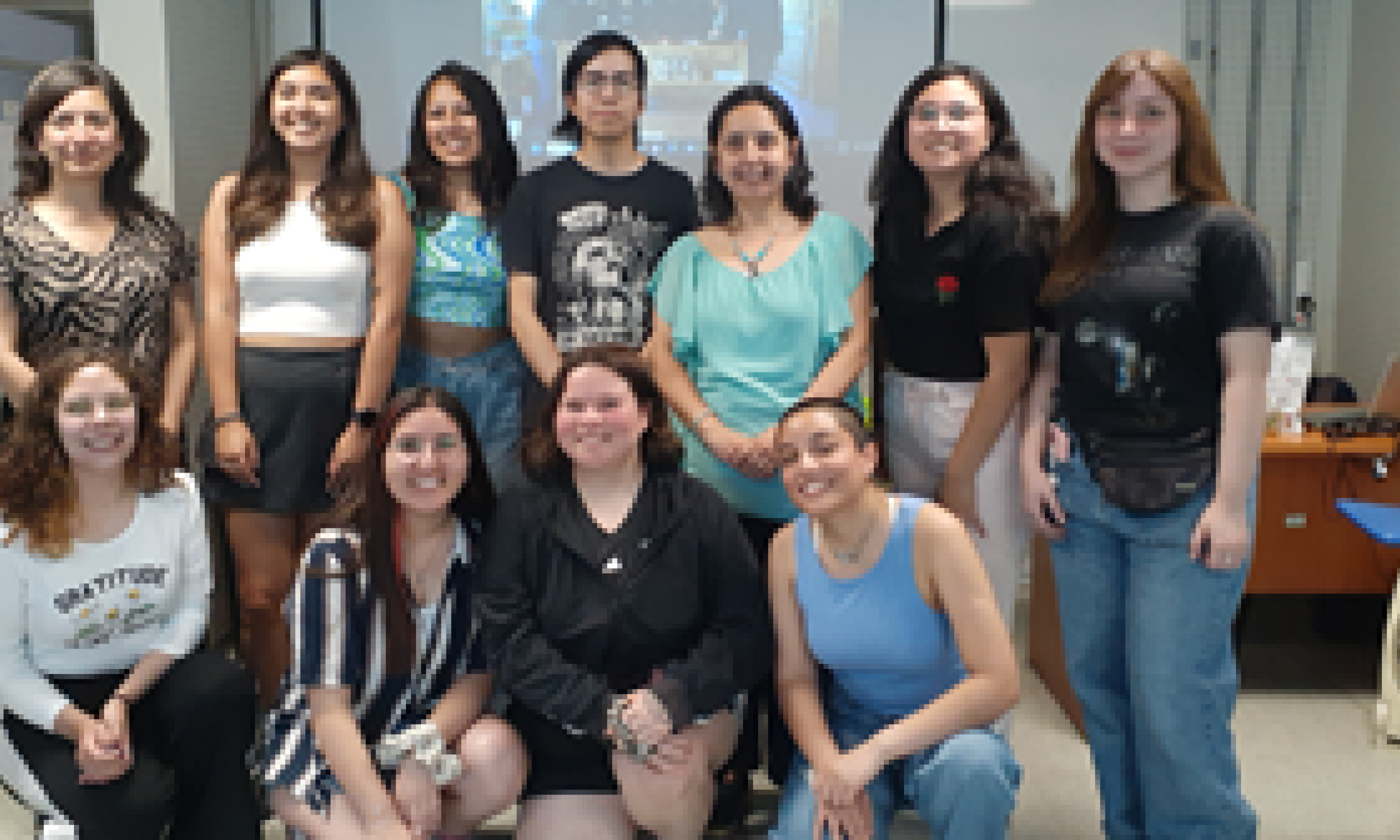 Facultad de Humanidades impulsa proyecto para revalorizar el rol de las mujeres recolectoras de frutos en la Patagonia chilena