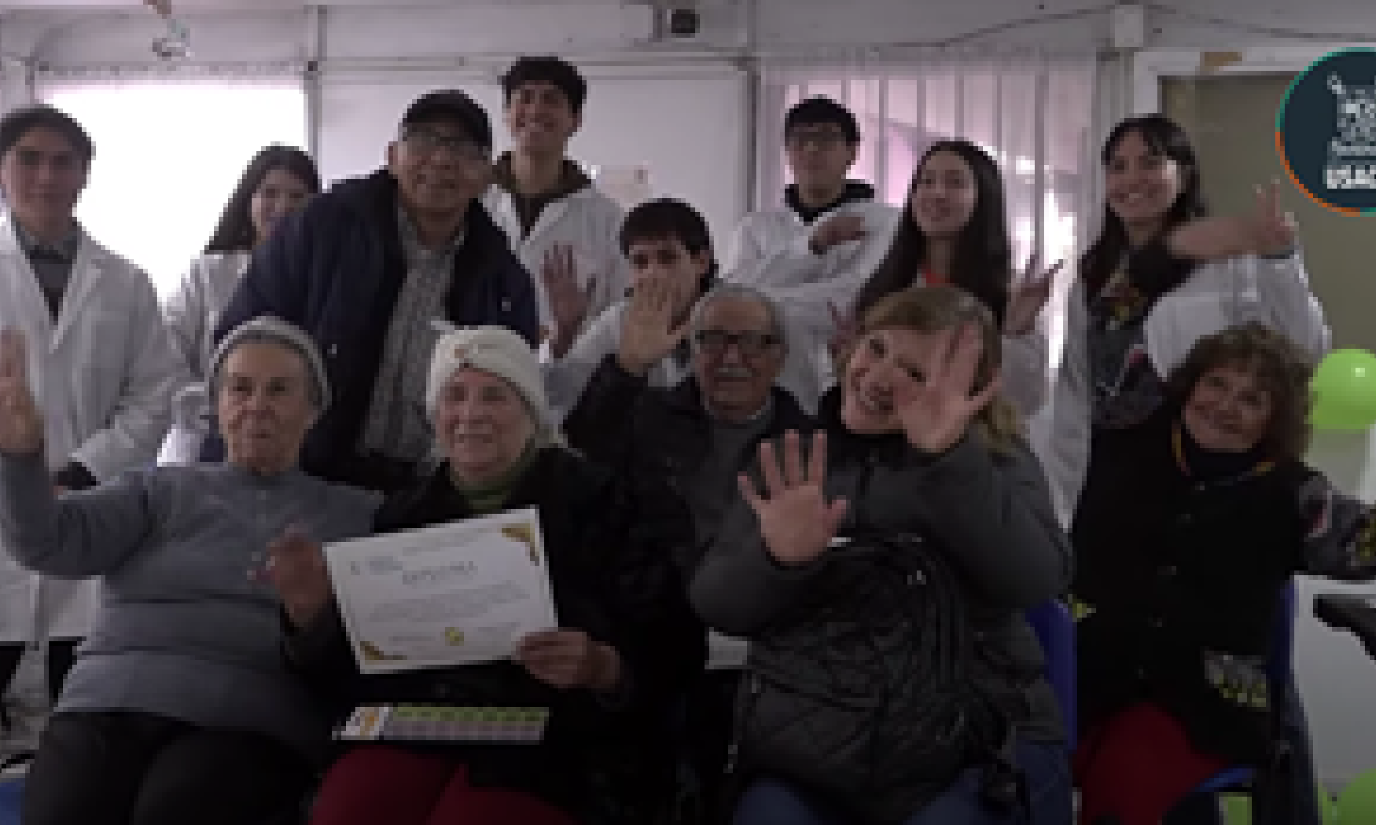 Estudiantes Usach realizan talleres de farmacología para personas mayores de Estación Central